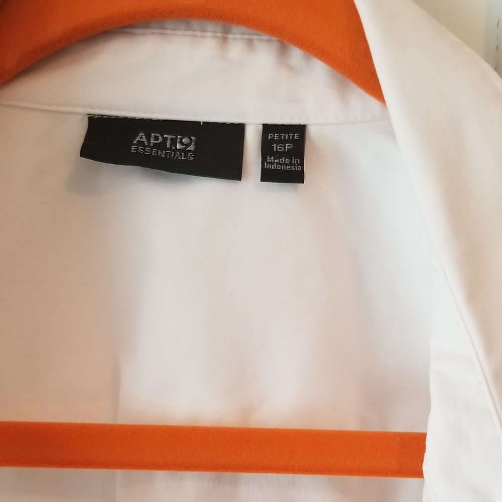 Button down blouse - Picture 3 of 3